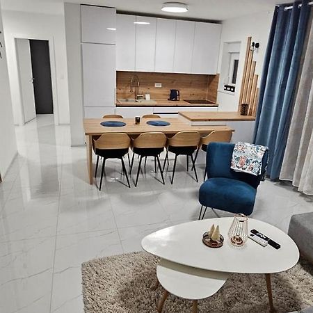 Superior Apartment Lisinski - Private Parking - 2 & 3 Bedroom Zagreb Exteriör bild
