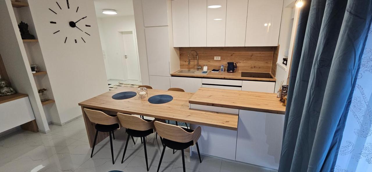 Superior Apartment Lisinski - Private Parking - 2 & 3 Bedroom Zagreb Exteriör bild